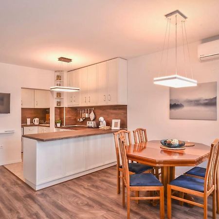 South Park, Vitosha View, 2-Bdr, 2-Bthr Apartment By Flat Mаnager Sofia Zewnętrze zdjęcie