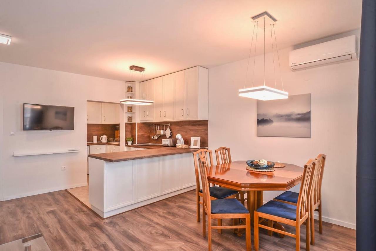 South Park, Vitosha View, 2-Bdr, 2-Bthr Apartment By Flat Mаnager Sofia Zewnętrze zdjęcie